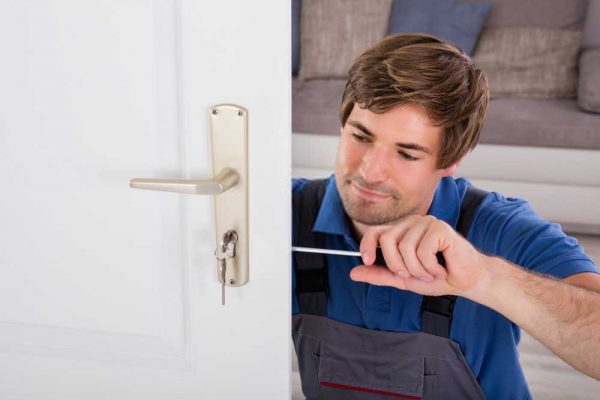 Our-residential-locksmith-services-in-Sylmar